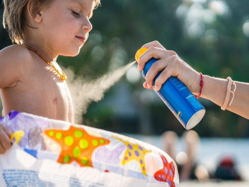 درمان آفتاب سوختگی کودکان در خانه با راه حل های سریع و راحت